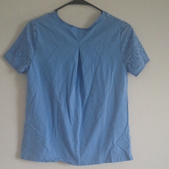Izod Women's 100%‎ Cotton Cornflower Blue Cutout Blouse Size Small Boxy Eyelet - Picture 8 of 9
